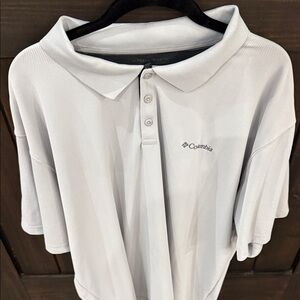 Columbia Women's Light Gray Button Down Shirt